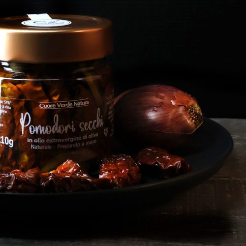 Pomodori-secchi-capperi e scalogno