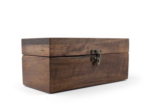 Scrigno-legno-massello realizzato a mano